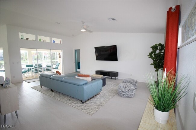 Photo - 138 SE 20th St