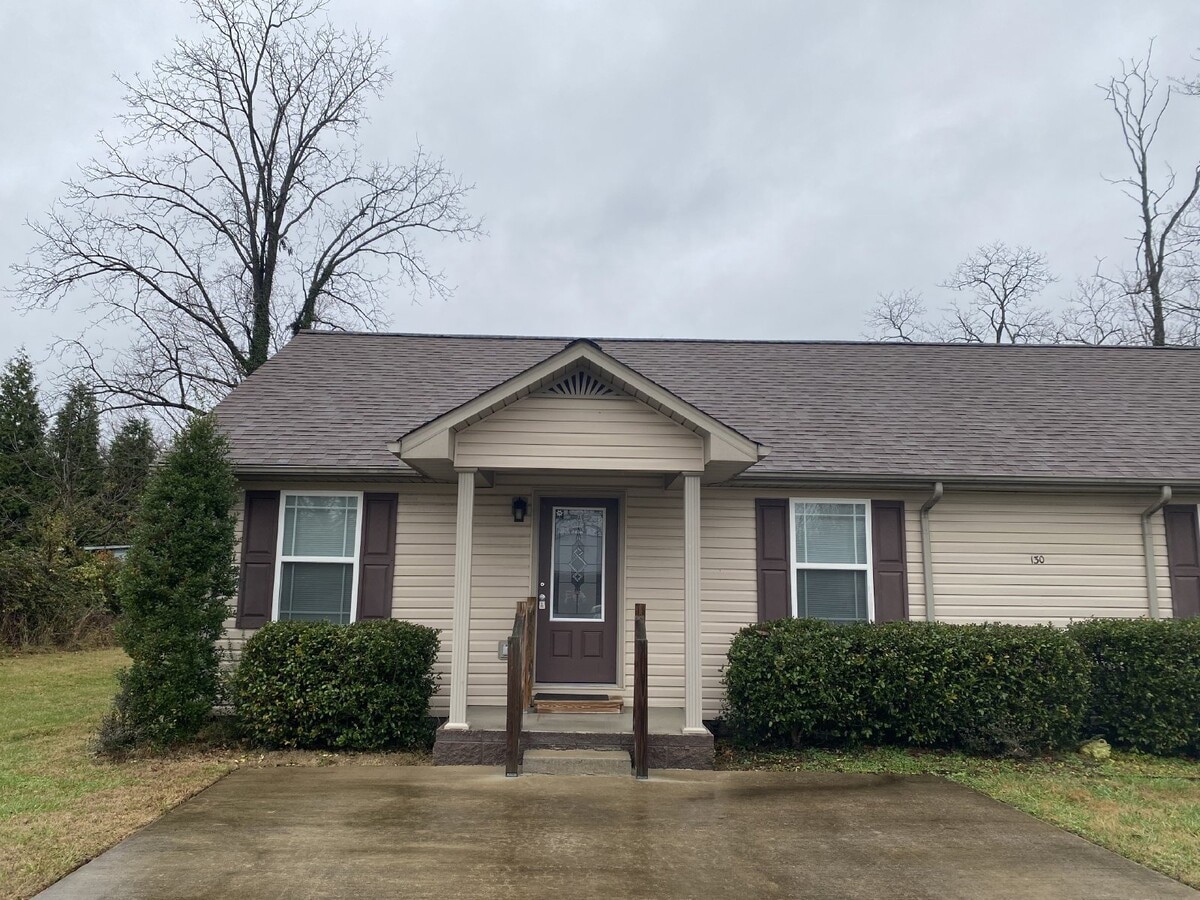 "Updated 2-Bed, 2-Bath Oasis on E High St... - "Updated  2-Bed, 2-Bath Oasis on E High St... Apartment Unit A