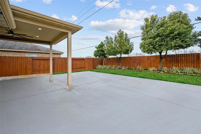 Photo - 1843 Garnet Breeze Dr