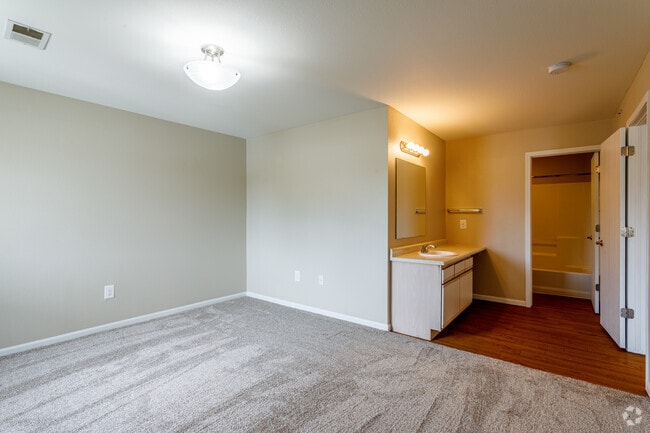 3BR, 2BA - 3E