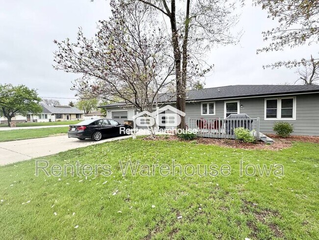 Photo - 101 E Wood St Rental