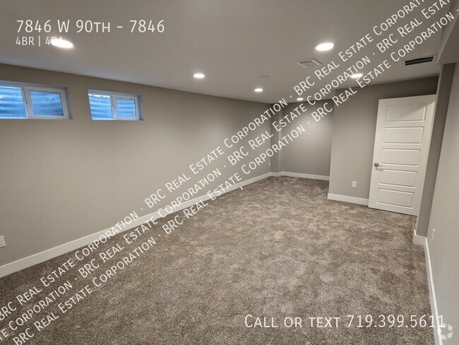Building Photo - 7846 W 90th-7846 Unit 7846 Rental