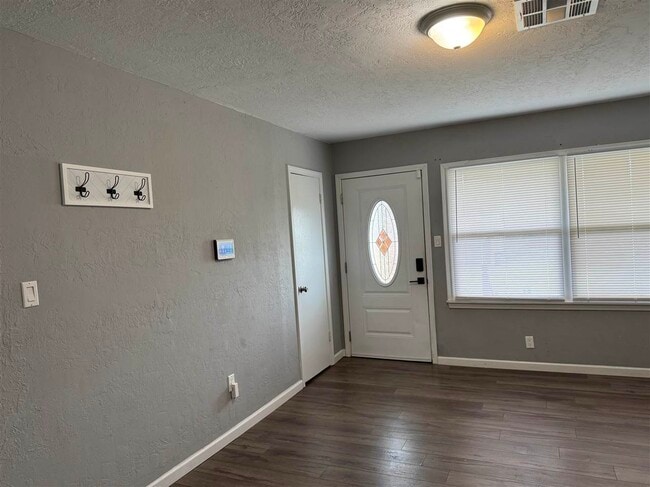 Photo - 2301 NW 36th St