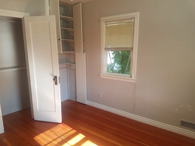 Photo - Charming Main level apartment