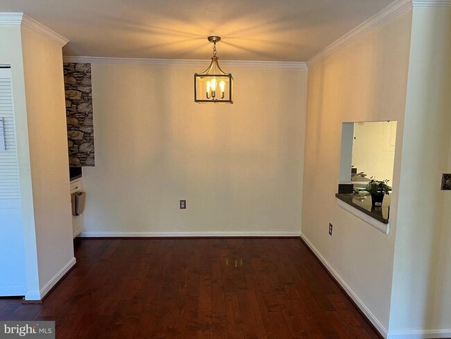 Building Photo - 18336 Streamside Dr Unit 304