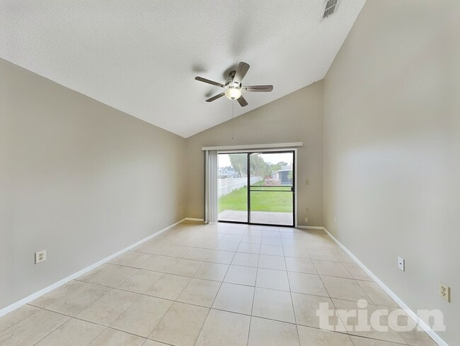 Photo - 4210 38th St W