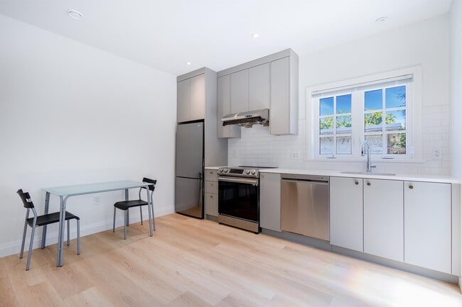 Photo - 3887 W 15th Ave