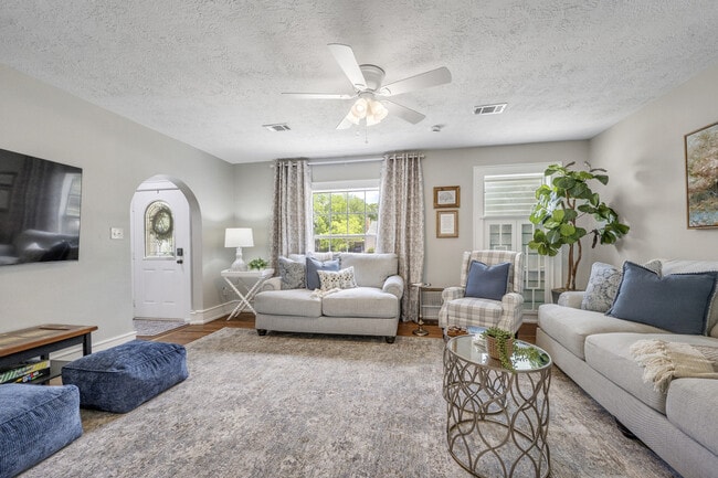 Photo - 728 Meadow Ln Unidad ID1093291P