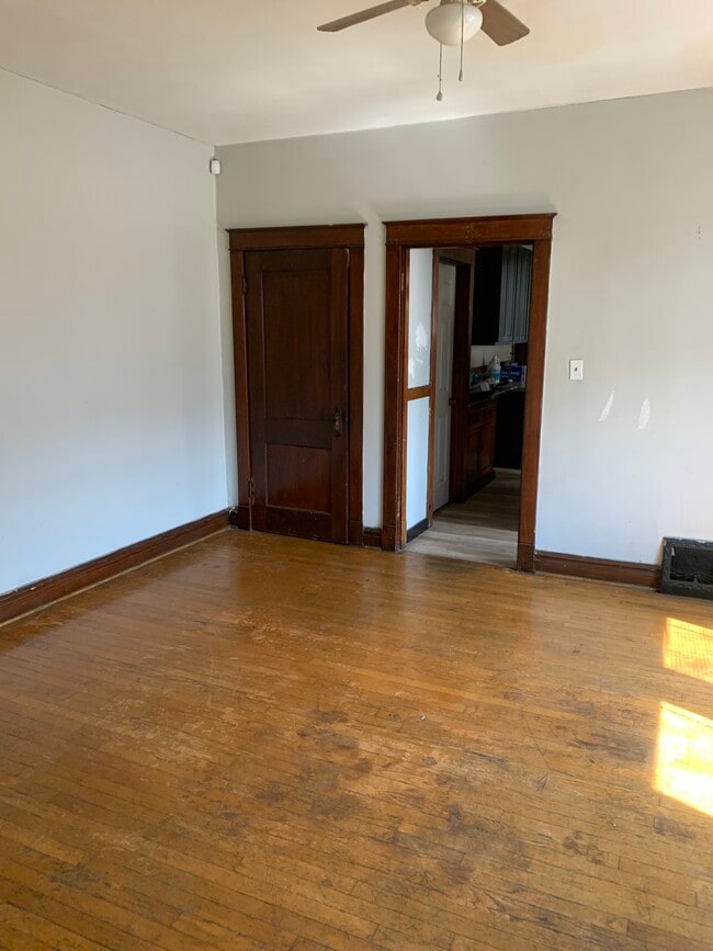 Bedroom - 4658 Michigan Ave Unit 4656-2F Michigan Ave