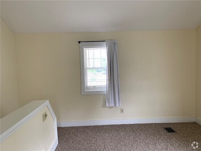 Building Photo - 1704 Monroe Ave Rental