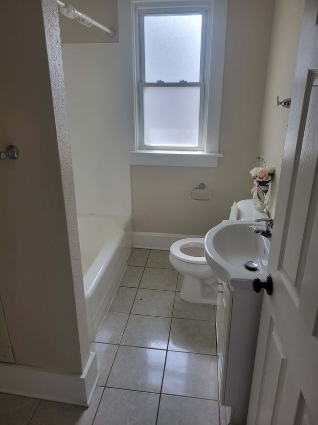 Photo - 6503 24th Ave Unit 2 BR, 1 Bath, Upper