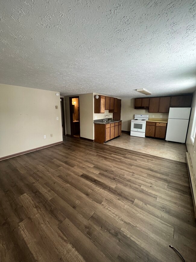 Photo - 28389 Ridge Rd