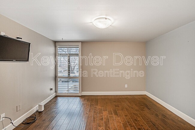 Photo - 800 N Pearl St Unidad 202