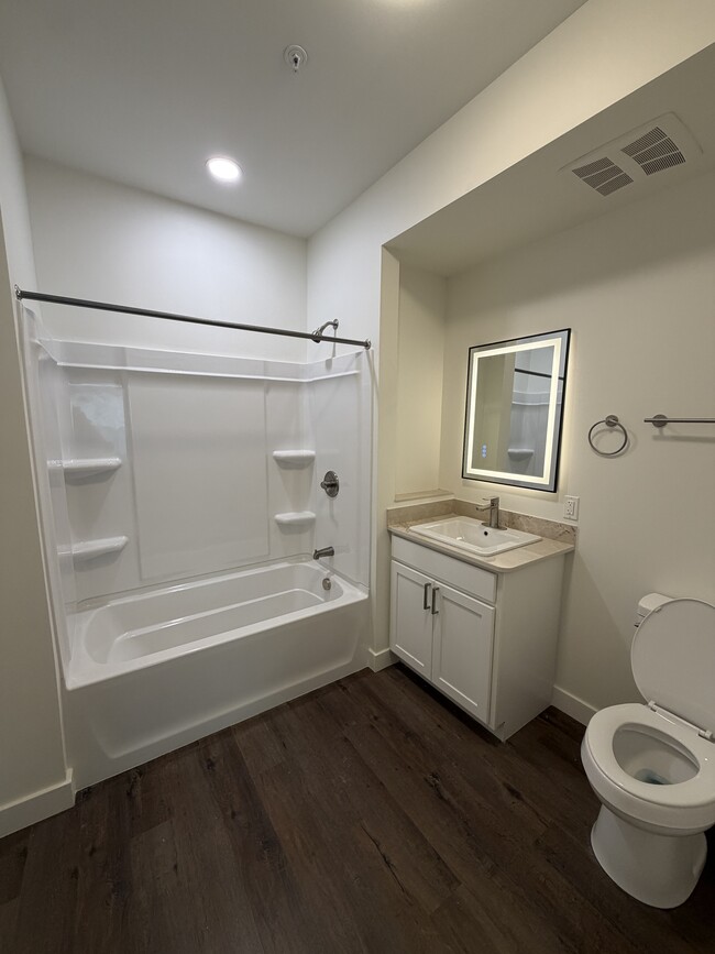 Full Bath - The Reserve at Maryland Avenue