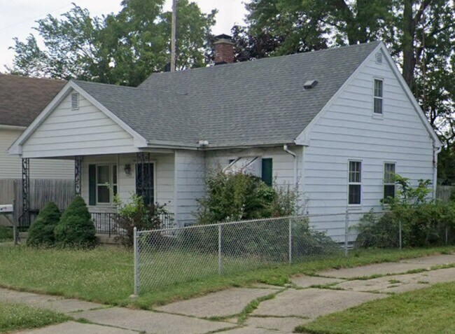 3713 Gratiot Ave
