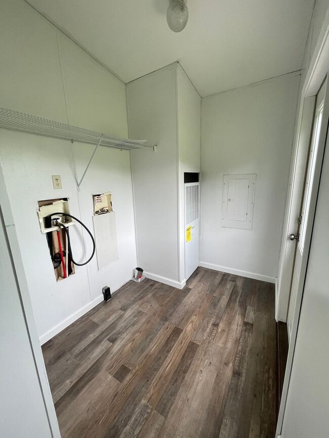 Photo - 3 Bed 2 Bath Home For Rent Outside of Bowling Green, MO