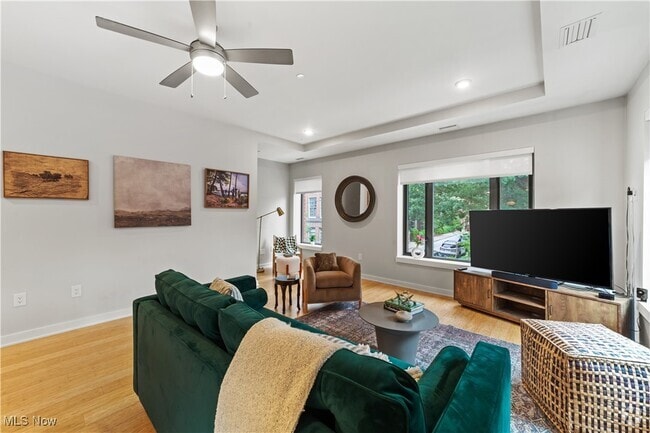 Building Photo - 2044 Random Rd Unit 101 Rental
