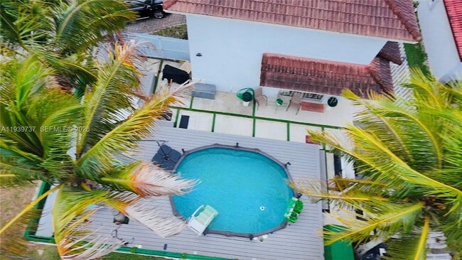 Photo - 16950 SW 93rd Ave