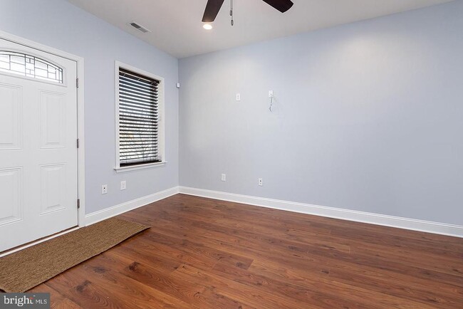 Photo - 120 Grove St