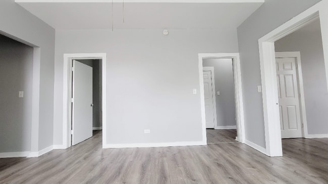 Photo - 11 S Whipple St Unidad 1