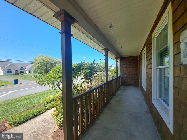 Photo - 123 New Rd
