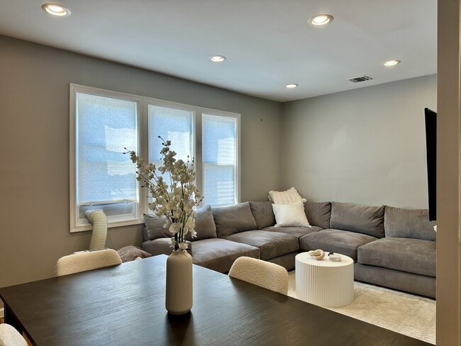 Photo - 66 King St Unidad 2