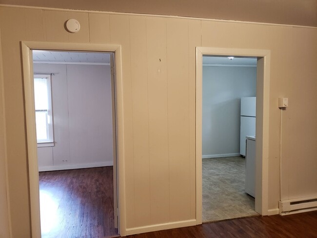 Building Photo - 420 W Hickory St Unit B
