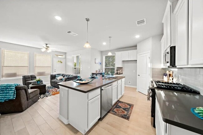Photo - 714 Lee St
