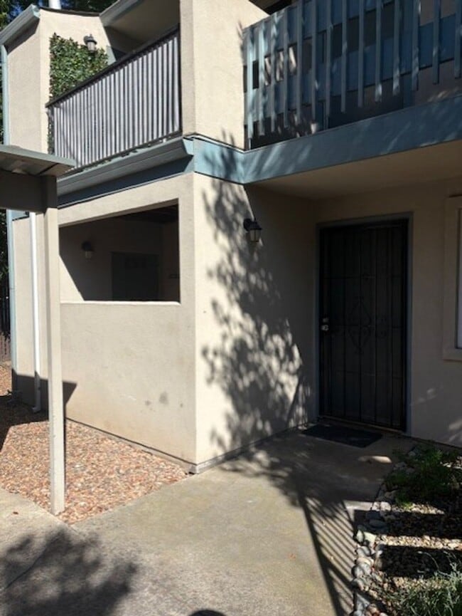 Photo - 1412 N Cherry St Unit 9