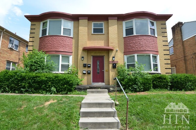 Building Photo - 7236 Reading Rd Unit 4 Rental