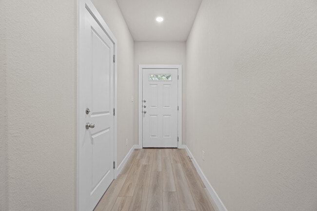 Photo - 21543 Sir Walter Ln