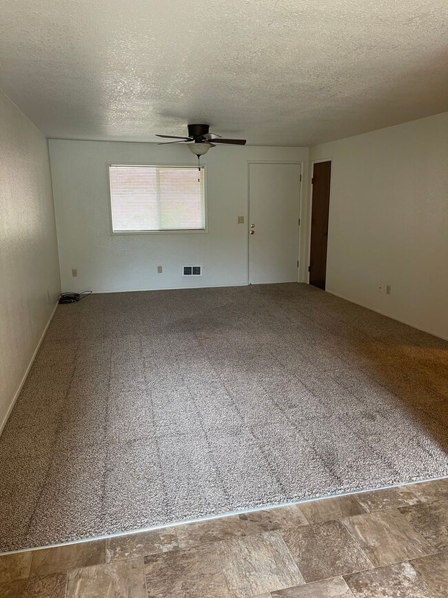 Photo - 027-Candalaria Plaza