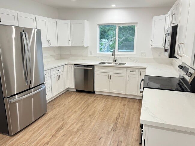 Photo - 1418-K Unidad Upper