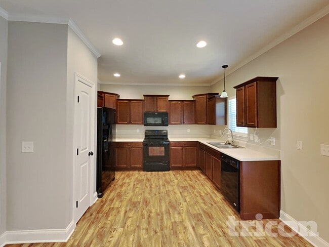 Photo - 523 Twyla Dr