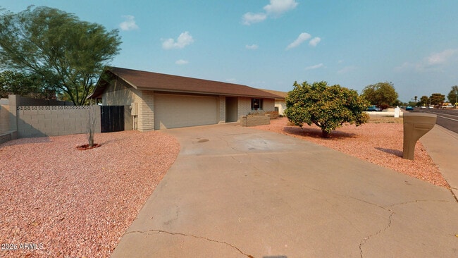 Photo - 1330 W 13th St