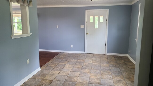 Photo - 310 Cecil St