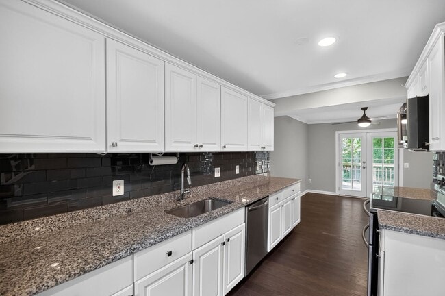 Photo - 6176 Martins Landing Ct