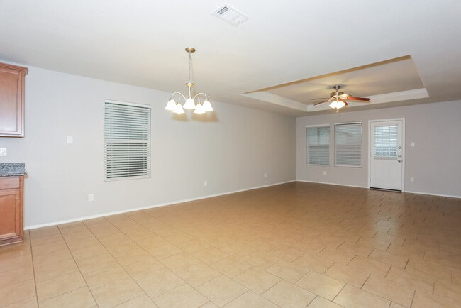 Photo - 128 Feverbush Dr