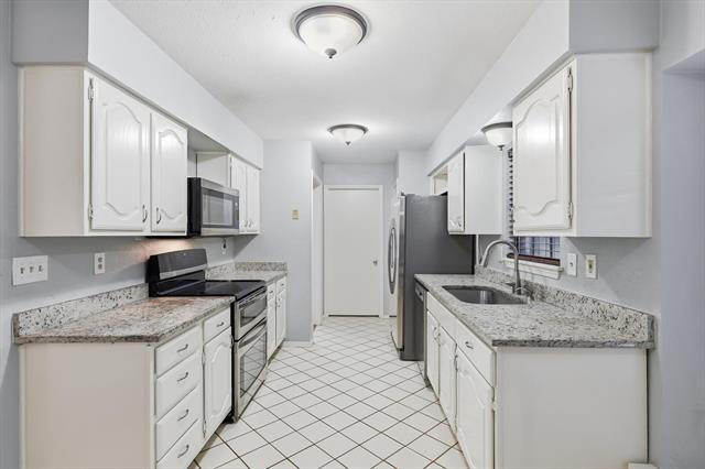 Photo - 2800 Carnaby Ln