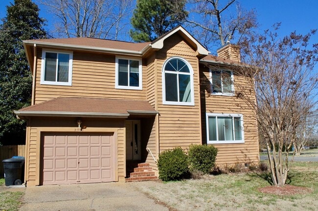 Building Photo - Chicks Beach Living! 3BR/2.5BA - Attached Garage, Private Cul-de-sac- Minutes to the BAY!