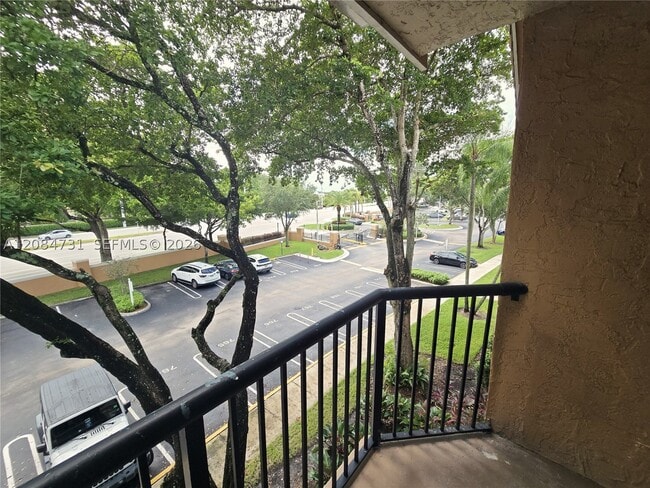 8701 Wiles Rd Unit 305