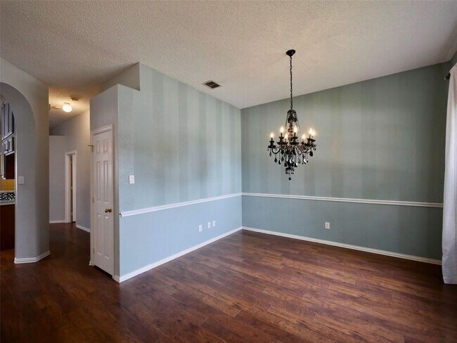 Photo - 4502 Highlands Dr
