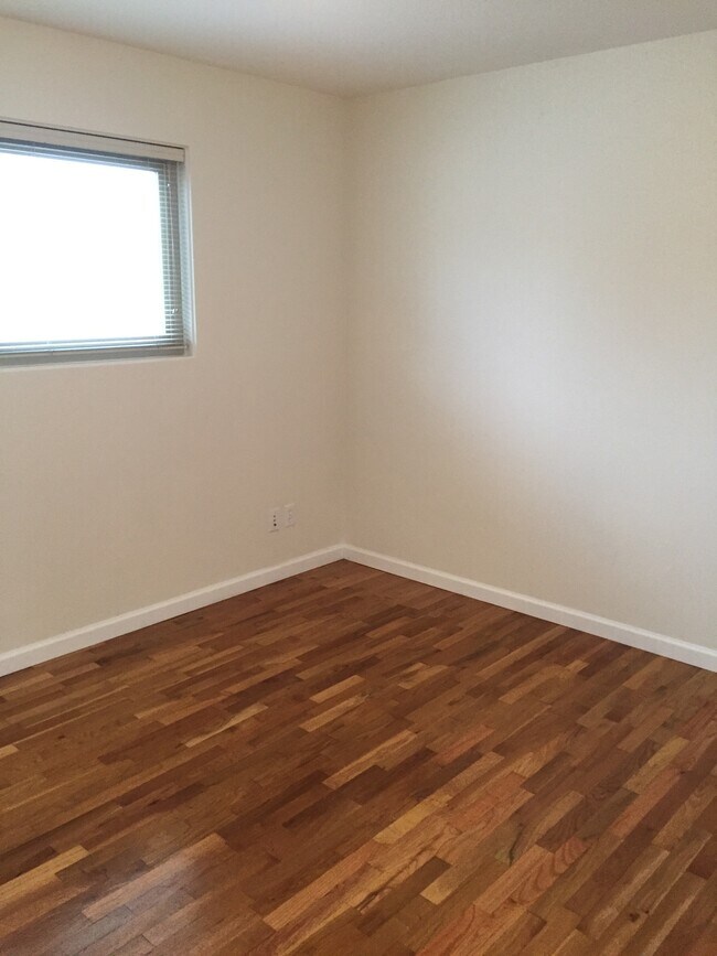 Photo - Magnolia Raye