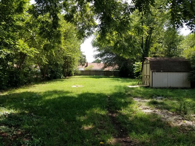 Photo - Cute 2 bedroom 1 bath recently renovated home