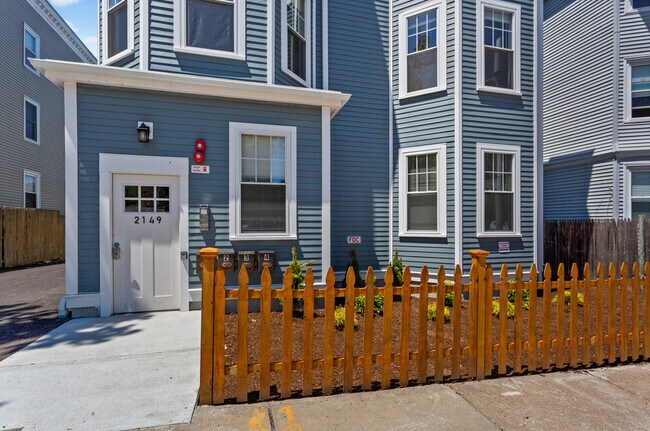2149 Dorchester Ave Unit 4