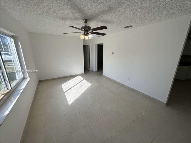 Photo - 424 NW 13th St Unit 0