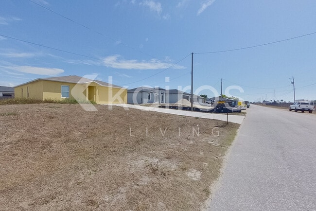 Photo - 2227 NW 11th Ct