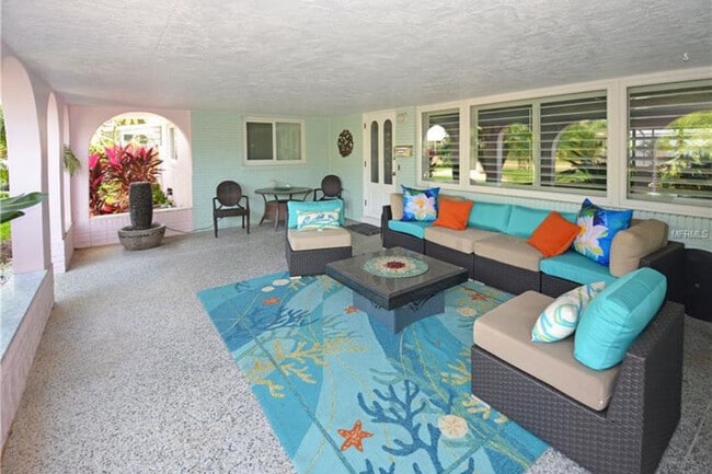 Photo - 7020 Mango Ave S