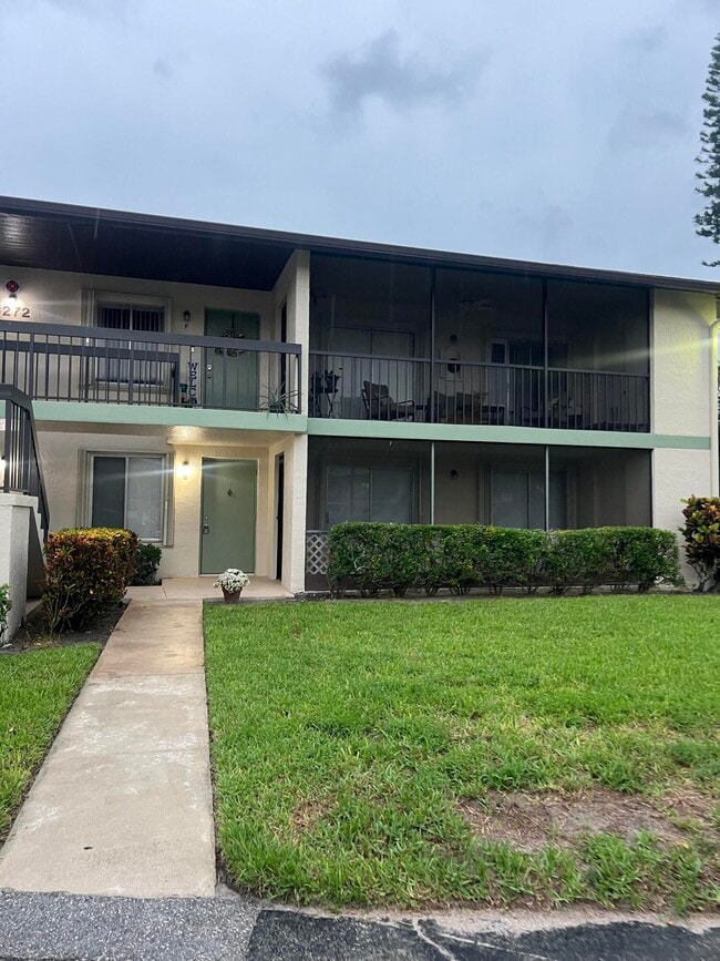 Building Photo - 6272 Chasewood Dr Unit B Rental