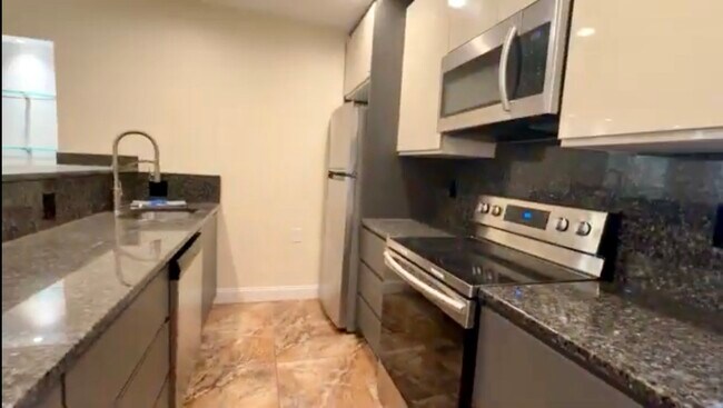 Photo - 27 Saint Marys Ct Unit 3